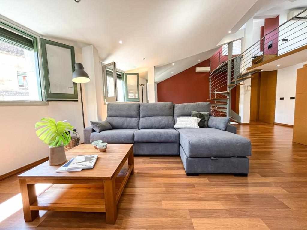 Loft Cort Reial Atico In The Heart Of The Old Town Apartment Girona Luaran gambar